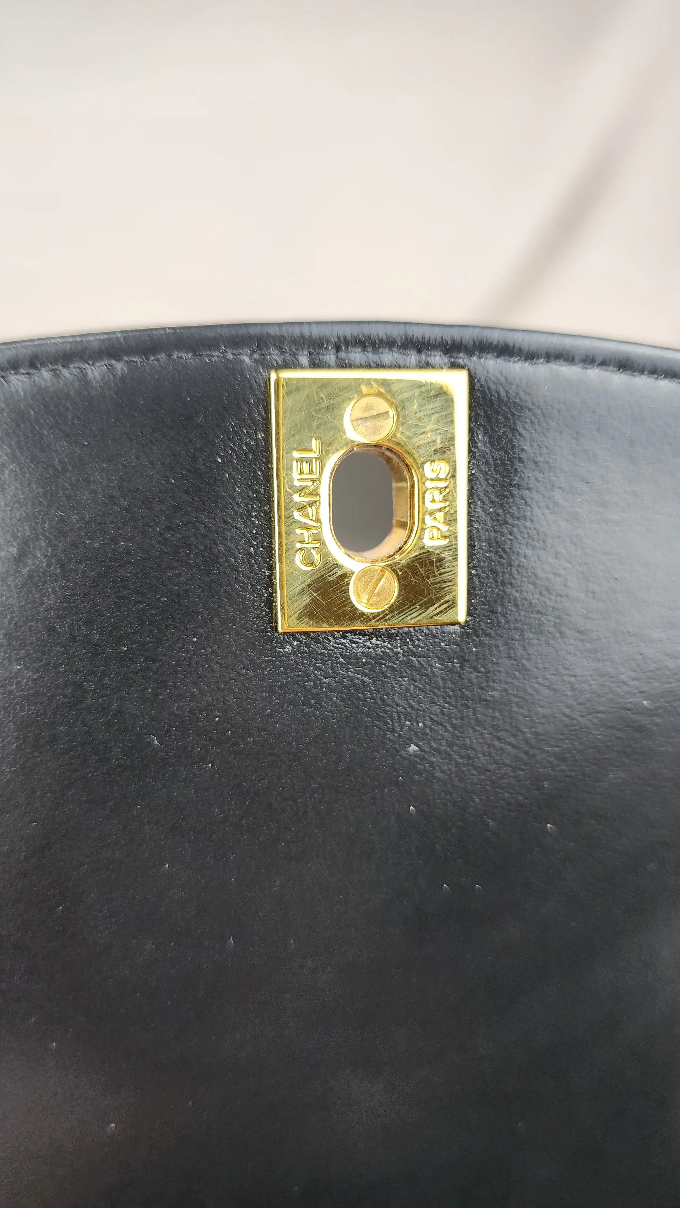 Chanel Medium Diana - 679