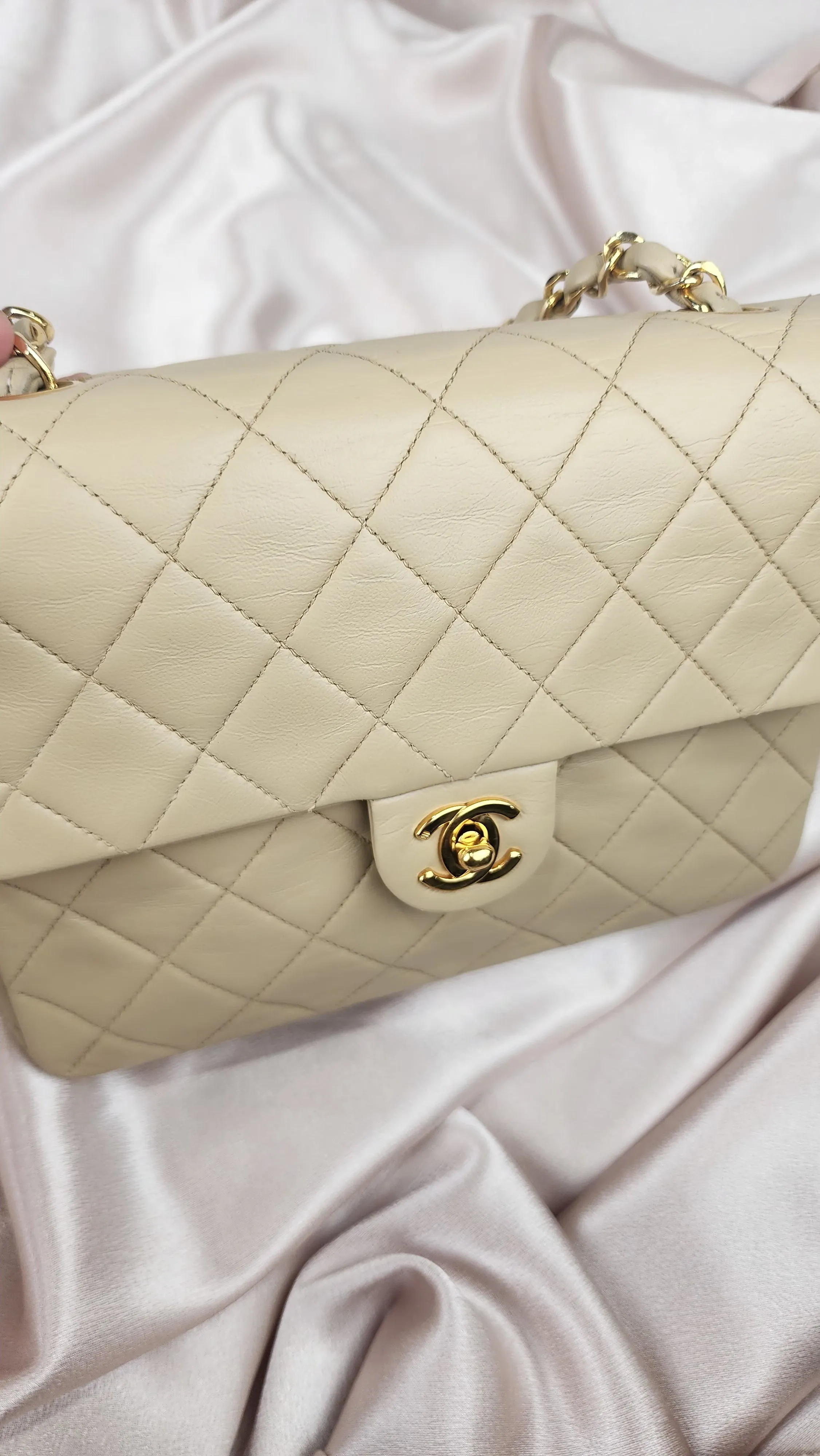 Chanel Vintage Matelasse Beige Lamb Skin Small Flap  - 818