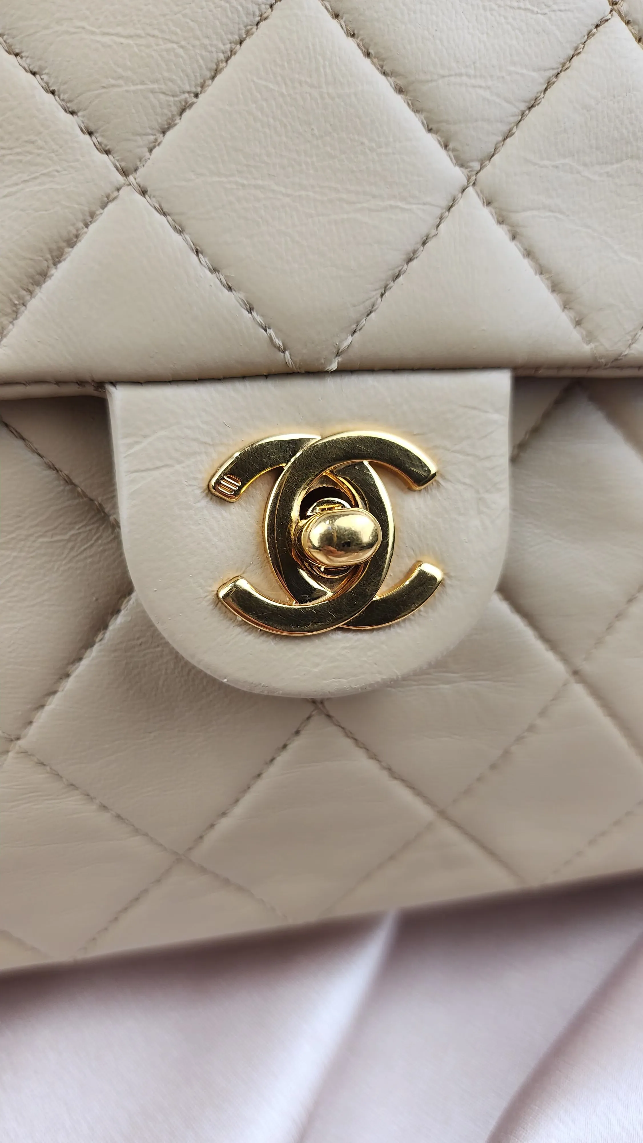 Chanel Vintage Matelasse Beige Lamb Skin Small Flap  - 818