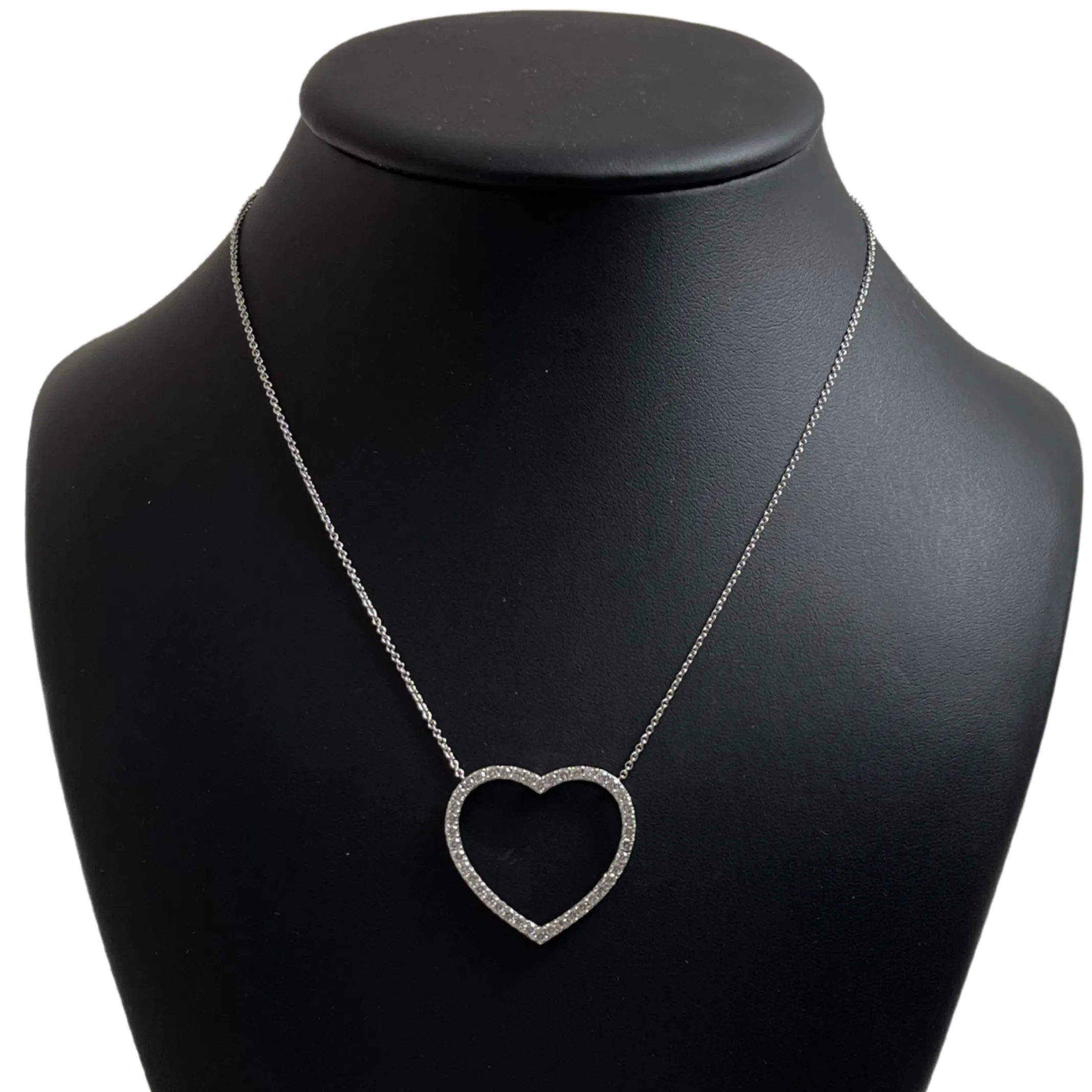 Daisy Exclusive Large Diamond 18k Gold Open Heart Pendant