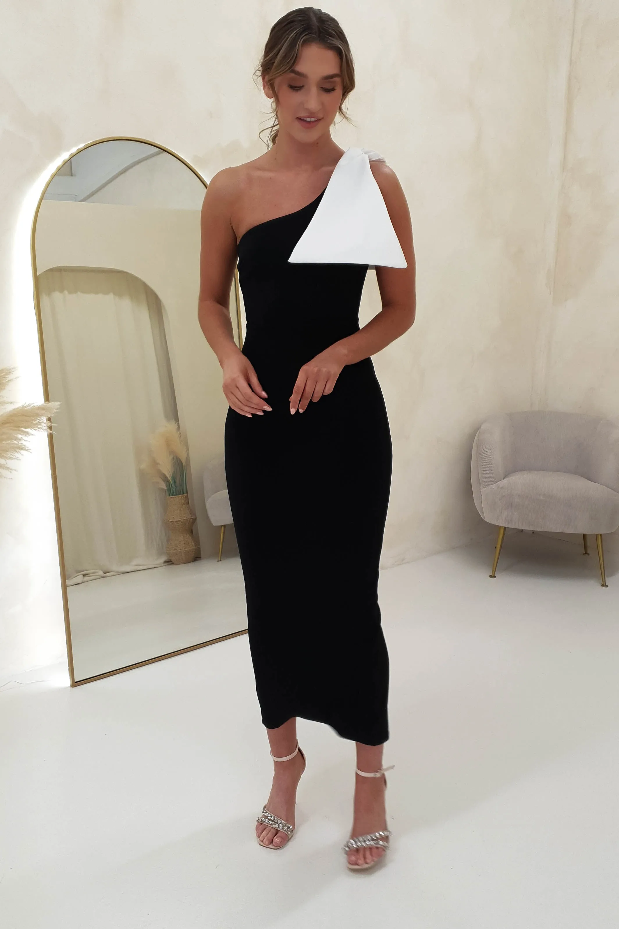 Freyja Bodycon Midi Dress | Black