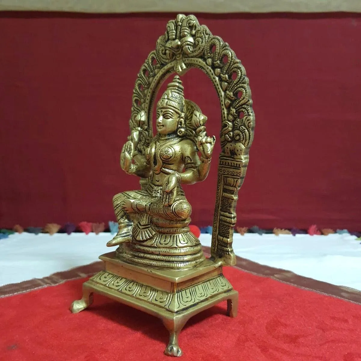Goddess Laxmi Brass Idol - Decorative Lakshmi Statue For Home Decor and Pooja